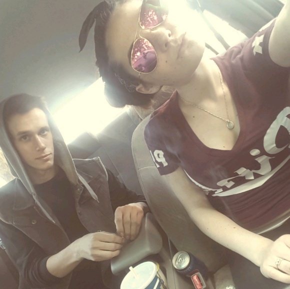 Meet your Posher, Kay - Picture 1 of 1